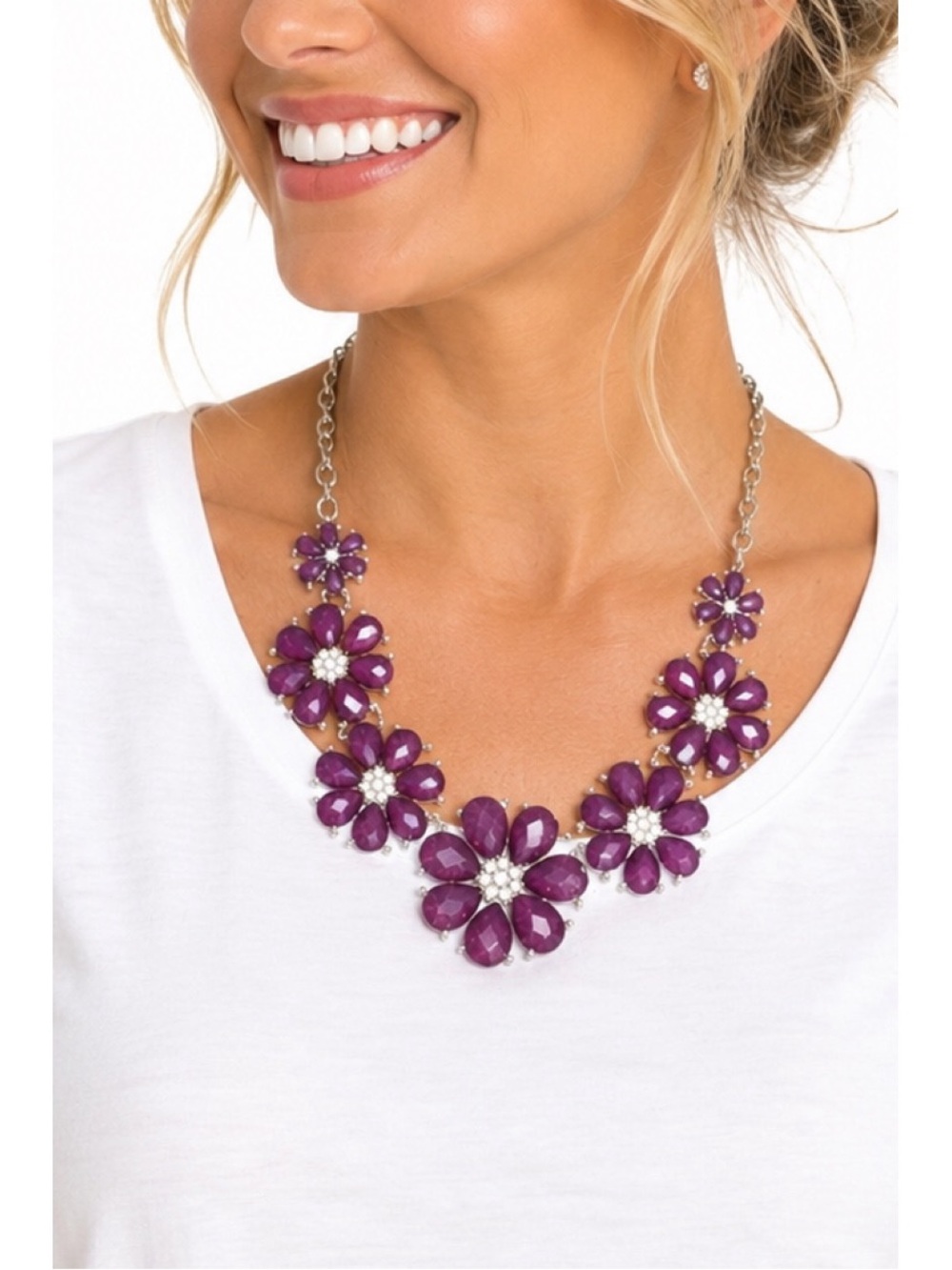 Purple flower Bib necklace, Silver-tone chain    W/ purple faceted flower stones